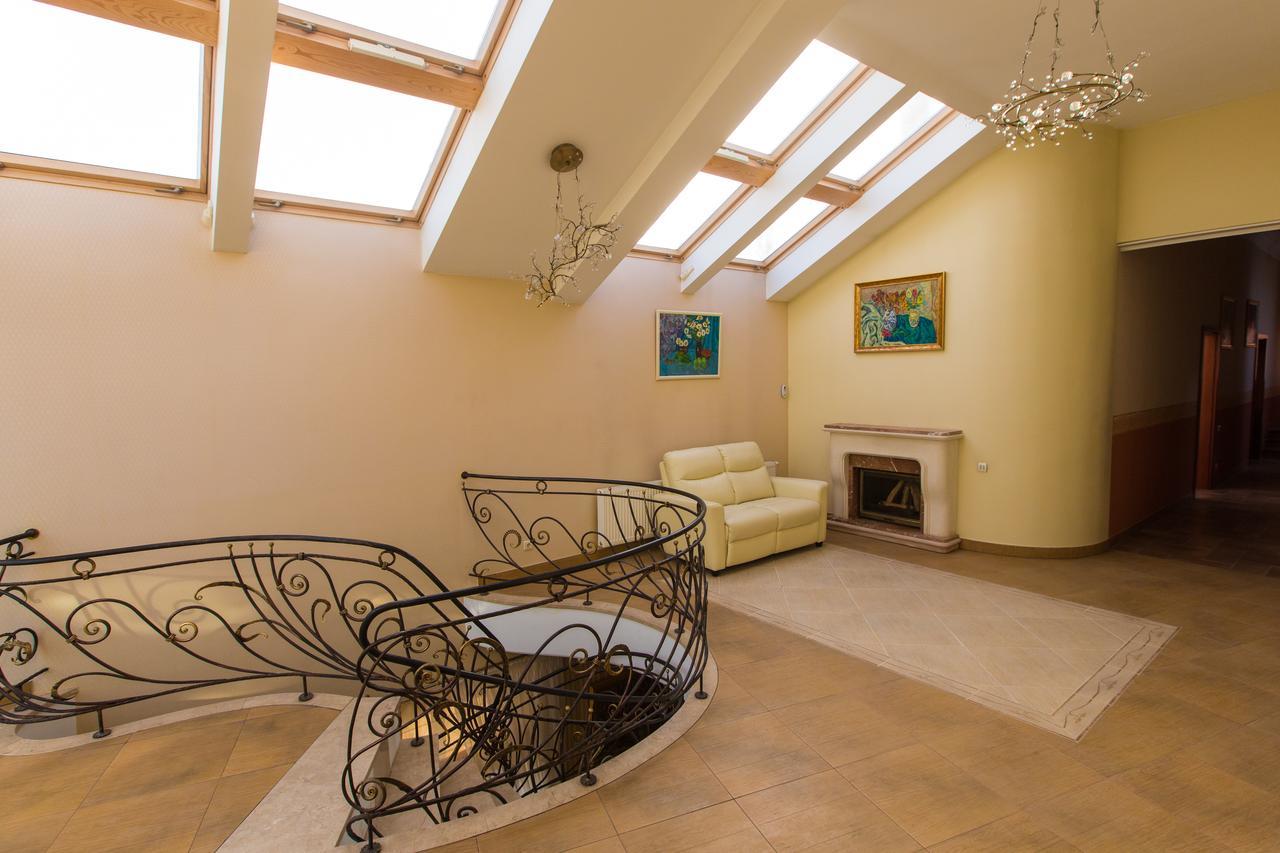 10 Rooms Lwów Zewnętrze zdjęcie